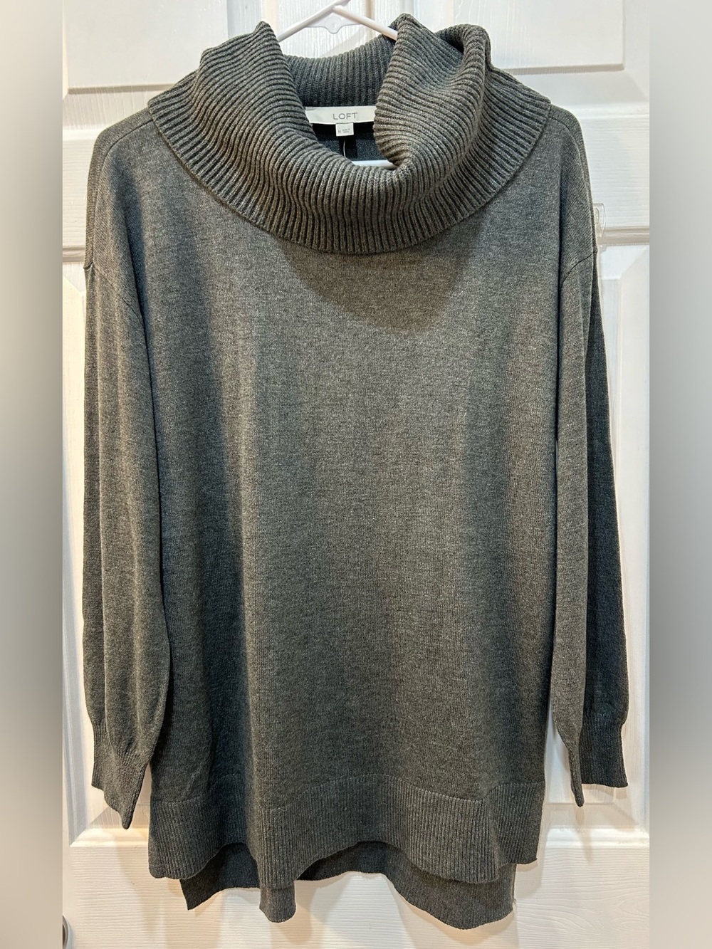 NWT Loft Gray Cowl Neck Tunic Sweater Sz M‎ Capsule Holiday Minimalist Western